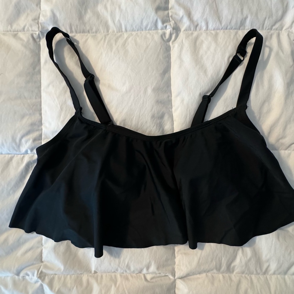 TORRID - ruffle swim suit top - Size 1